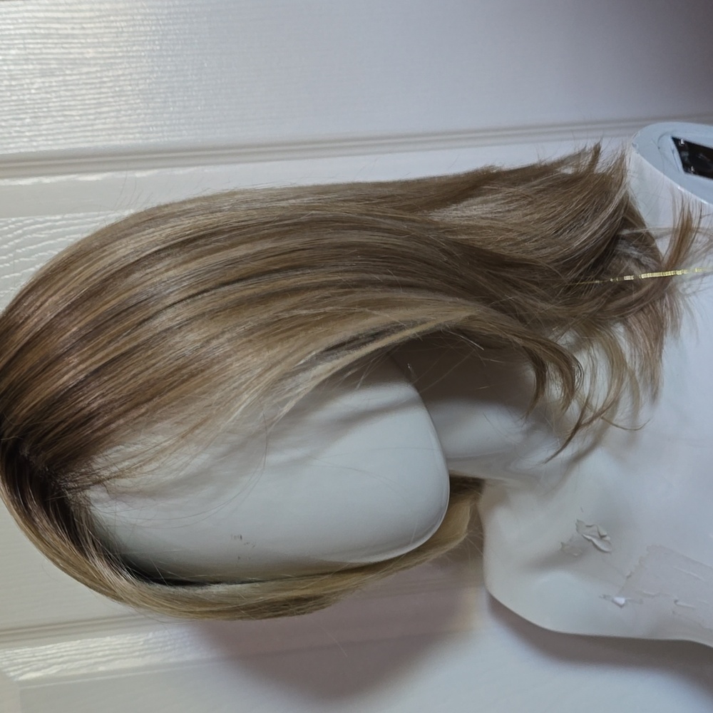 Belle Tress “Malibu” wig in color Raw Sugar Blonde city colleciton New inbox**
